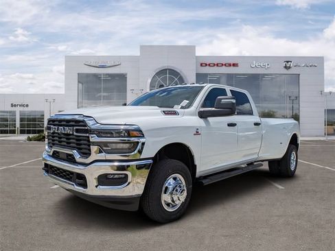 New 2026 RAM 3500 Tradesman AWD/4WD image 5