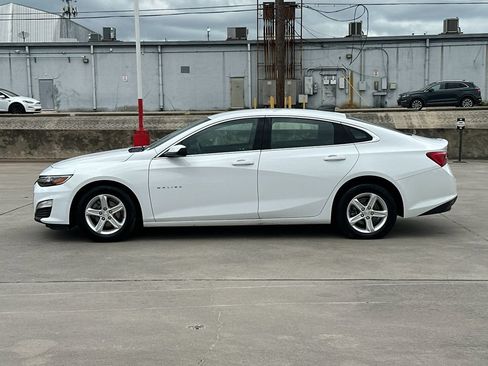 Used 2022 Chevrolet Malibu LS w/ Driver Confidence Package II FWD image 3