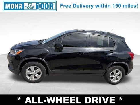 Used 2021 Chevrolet Trax LT AWD/4WD image 2