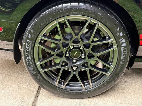 Used 2013 Ford Mustang Shelby GT500 RWD image 34