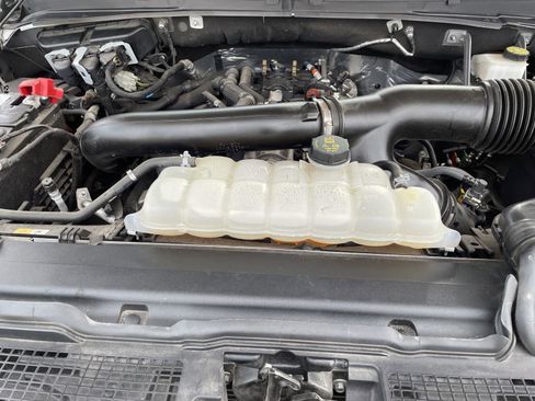 Certified 2024 Ford Expedition Max XLT image 33