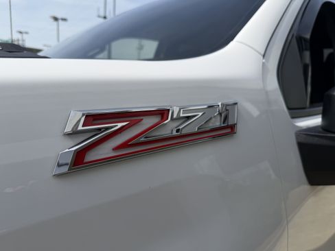 Used 2024 Chevrolet Silverado 2500 Custom w/ Custom Value Package AWD/4WD image 19