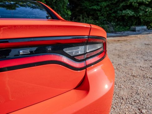 Used 2017 Dodge Charger R/T RWD image 11