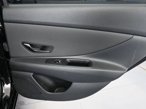 Used 2025 Hyundai Elantra SEL FWD image 30