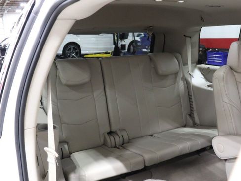 Used 2015 Cadillac Escalade Luxury AWD/4WD image 52