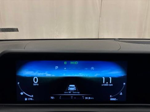Certified 2026 Kia Seltos EX FWD image 16