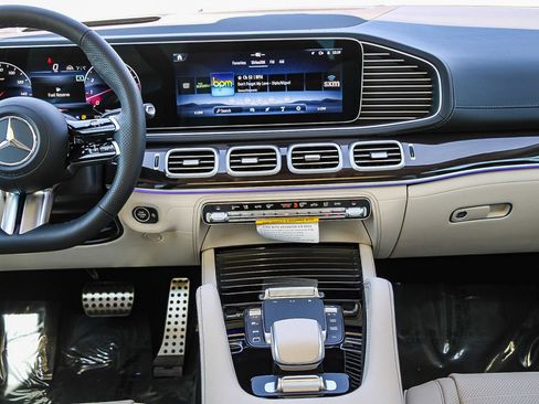 New 2026 Mercedes-Benz GLS 580 4MATIC image 13