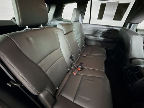 Used 2023 Honda Passport EX-L image 34