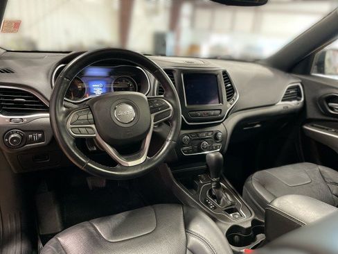 Used 2021 Jeep Cherokee Latitude Lux 80th Anniv w/ Quick Order Package 2YU 80th FWD image 17
