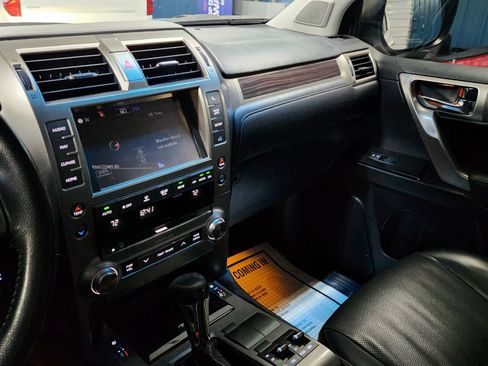 Used 2015 Lexus GX 460 image 31
