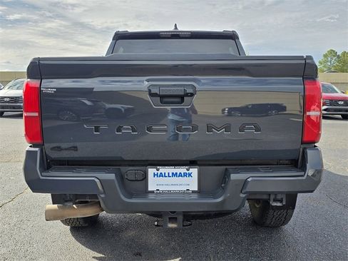 Used 2024 Toyota Tacoma TRD Off-Road image 3
