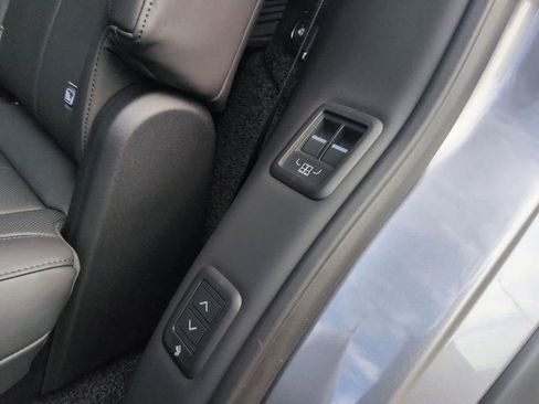 New 2026 Land Rover Range Rover Long Wheelbase SE image 22