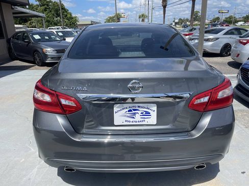 Used 2017 Nissan Altima 2.5 S w/ Power Driver Seat Package FWD image 5