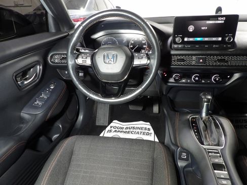 Used 2023 Honda HR-V Sport image 11