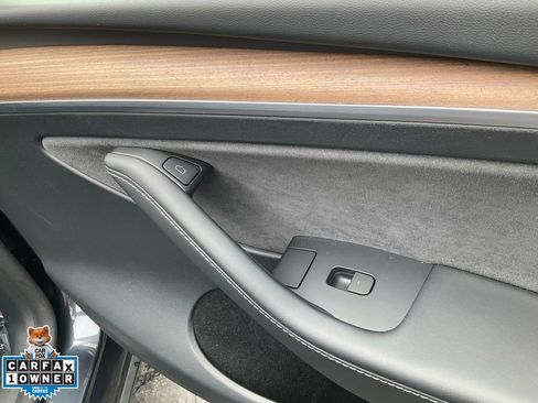 Used 2024 Tesla Model Y 2WD image 68