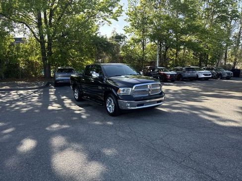 Used 2018 RAM 1500 Laramie image 3