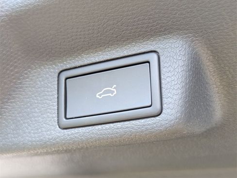 New 2025 Volkswagen ID. Buzz Pro S Plus image 36