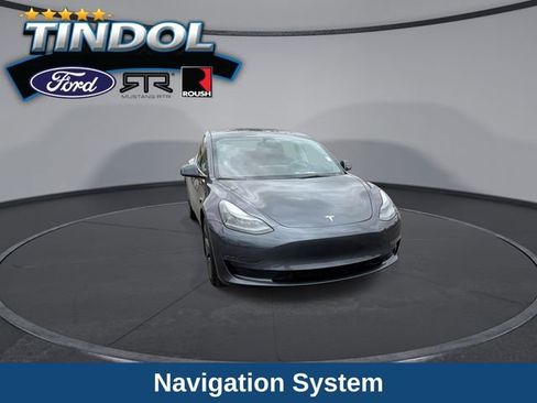 Used 2023 Tesla Model 3 Standard Range image 2