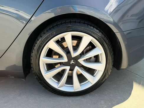 Used 2019 Tesla Model 3 Mid Range RWD image 14