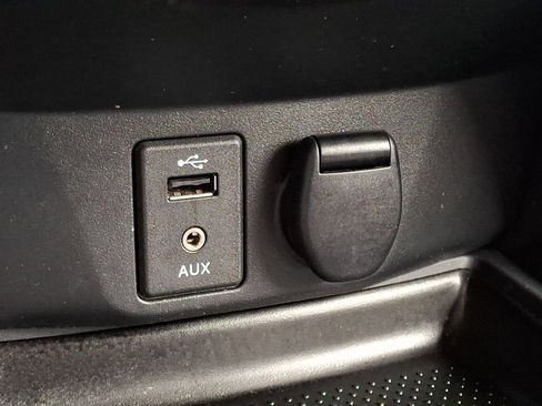 Used 2016 Nissan Rogue SV w/ SV Premium Package image 25