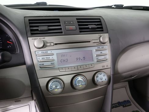 Used 2009 Toyota Camry LE image 34