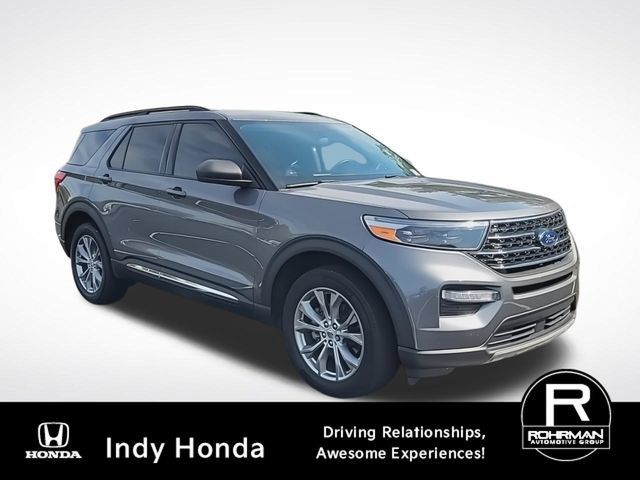 Used 2021 Ford Explorer XLT w/ Equipment Group 202A AWD/4WD image 2
