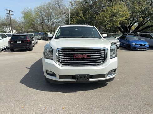 Used 2017 GMC Yukon XL SLT w/ Premium Edition image 7