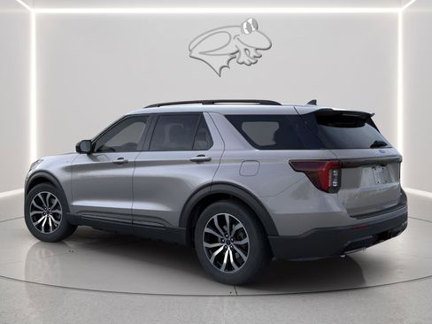 New 2026 Ford Explorer ST-Line AWD/4WD image 4