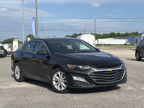 Used 2025 Chevrolet Malibu LT FWD image 2