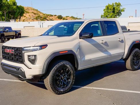 New 2026 GMC Canyon Elevation w/ Convenience Package RWD image 3