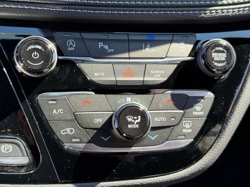New 2026 Chrysler Pacifica Select w/ S Appearance Package FWD image 20
