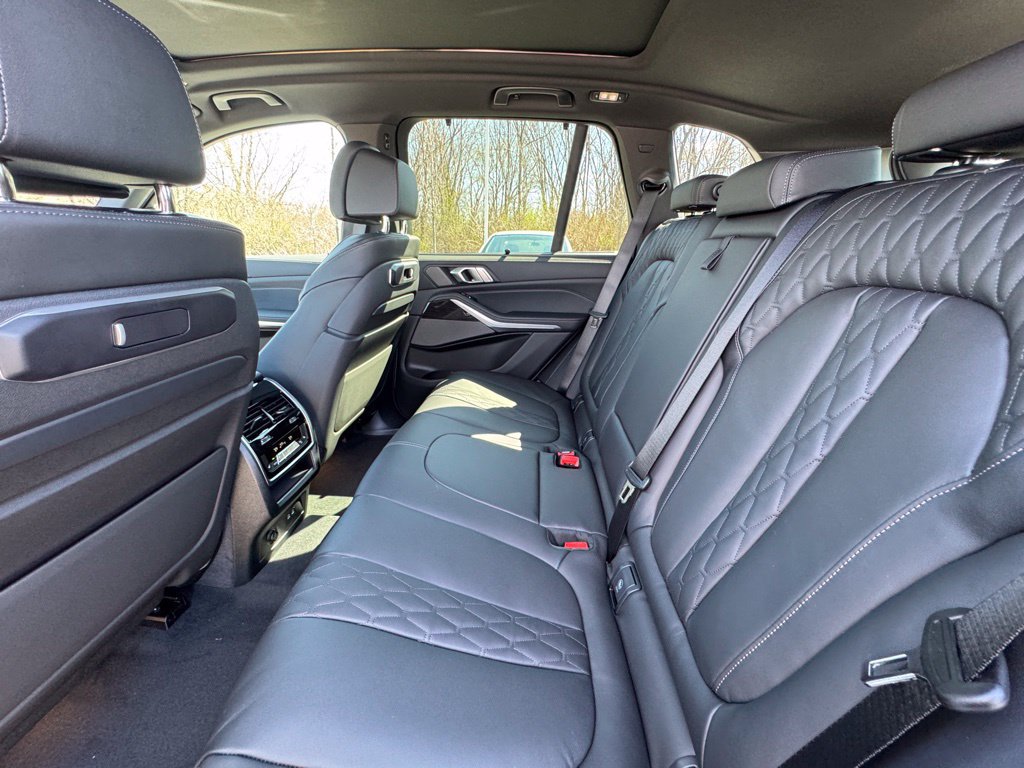 Used 2026 BMW X5 xDrive50e w/ Executive Package AWD/4WD image 21