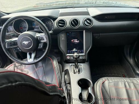 Used 2020 Ford Mustang Coupe RWD image 18