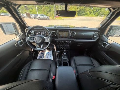 Used 2020 Jeep Wrangler Unlimited Sahara AWD/4WD image 15