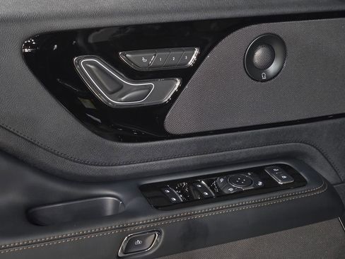 New 2026 Lincoln Aviator Reserve image 17