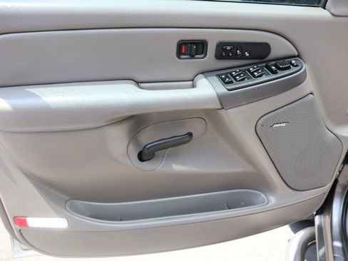 Used 2006 Chevrolet Silverado 1500 LT w/ Onstar Plus Package AWD/4WD image 15