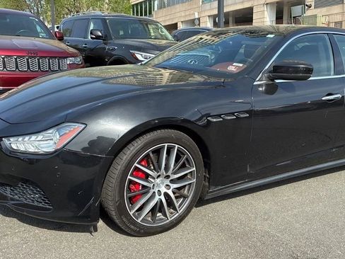 Used 2017 Maserati Ghibli S Q4 AWD/4WD image 2