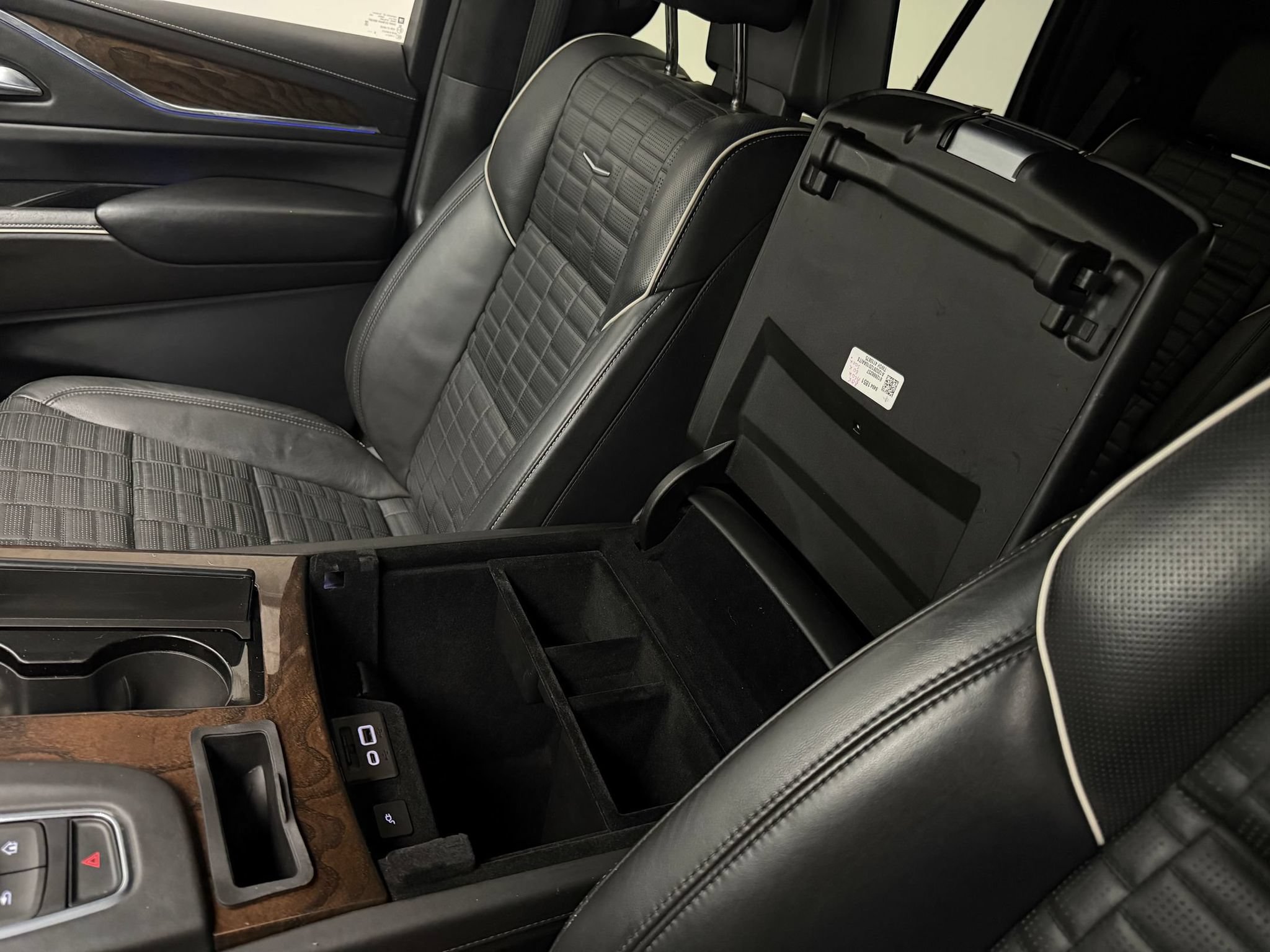 Used 2021 Cadillac Escalade Sport Platinum AWD/4WD image 34