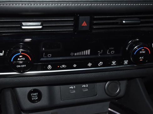 Certified 2026 Nissan Rogue SL AWD/4WD image 11