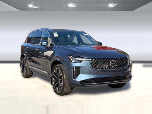 New 2026 Volvo XC90 B6 Plus w/ Protection Package image 7