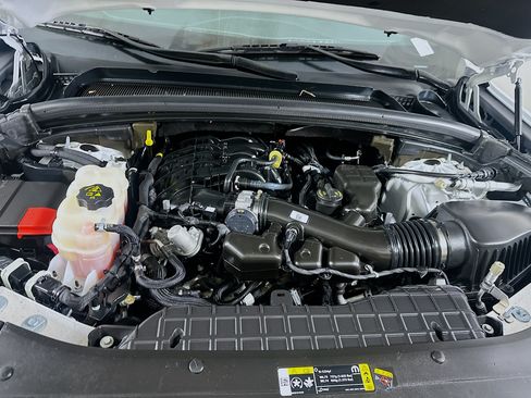 Used 2023 Jeep Grand Cherokee L Laredo RWD image 34