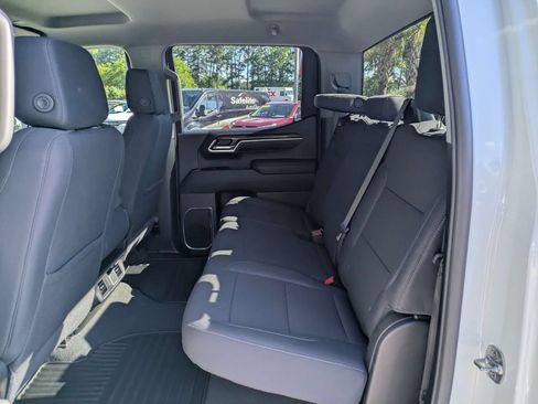 Used 2025 Chevrolet Silverado 1500 LT AWD/4WD image 14