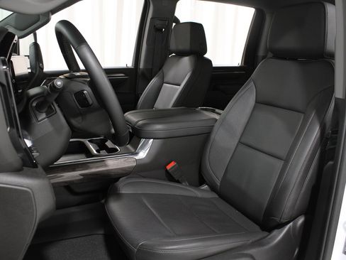 Certified 2024 Chevrolet Silverado 2500 LTZ w/ LTZ Convenience Package image 5