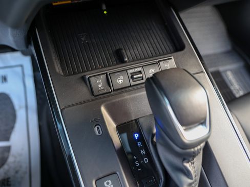 Used 2026 Toyota Corolla Cross XSE w/ Convenience Package image 25