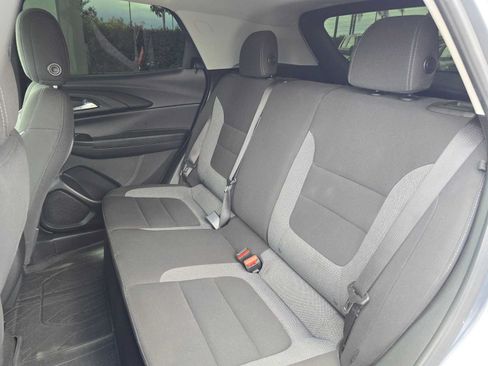 Used 2022 Chevrolet TrailBlazer LT w/ LPO, Blackout Package FWD image 19
