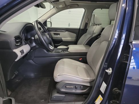 Used 2023 Honda Pilot Elite image 12