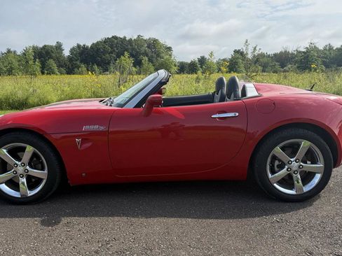 Used 2008 Pontiac Solstice Convertible w/ Premium Package RWD image 14