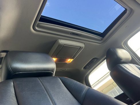 Used 2013 Chevrolet Tahoe LT RWD image 19