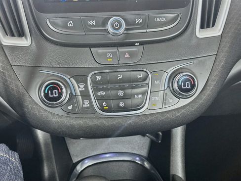 Used 2023 Chevrolet Malibu LT FWD image 22