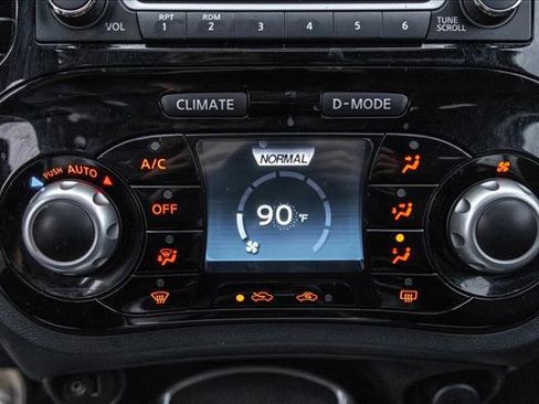 Used 2016 Nissan Juke SV image 18